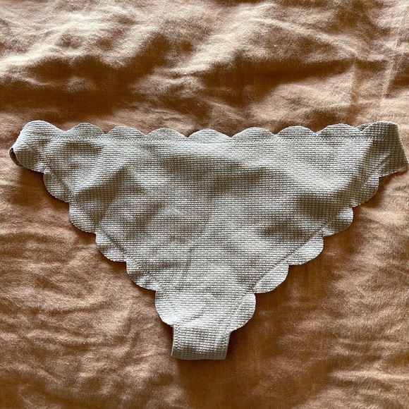 Marysia Antibes Scallop Bottom - Picture 2 of 3